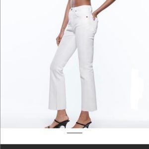 Zara white off ankle cropped jeans